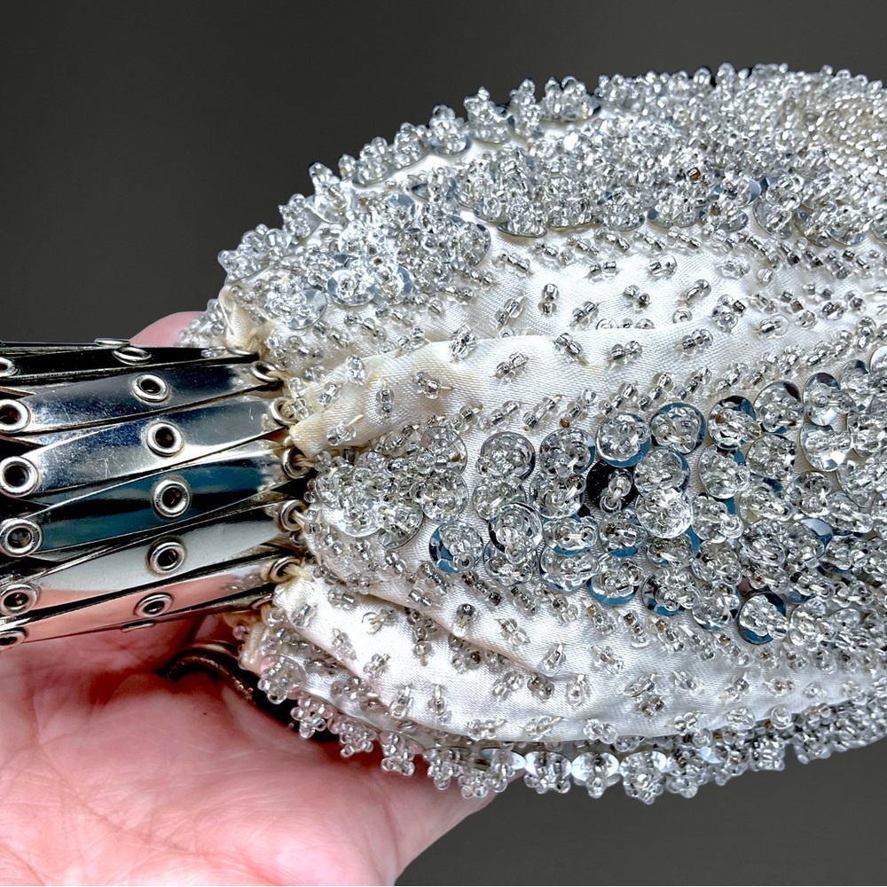 🌺 Vintage Sequined Hinged Evening Bag/Purse - Picture 6 of 13